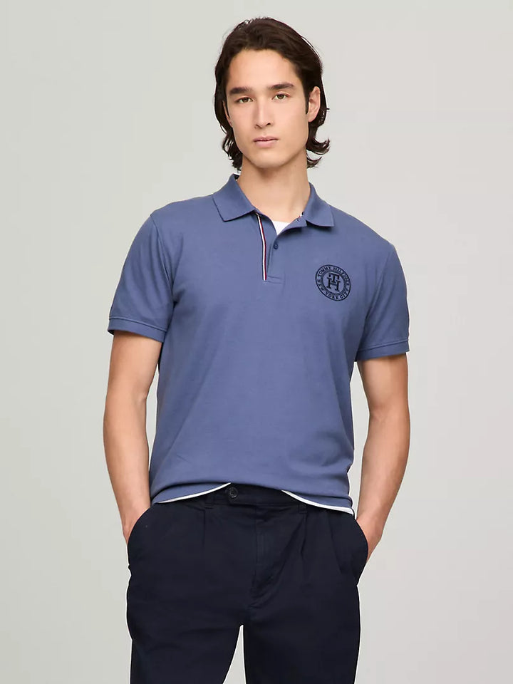 Polo Tommy Hilfiger coupe régulière avec monogramme bordé